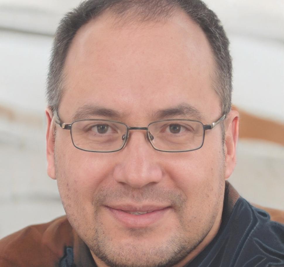 Director de Educación Financiera de qavionestroz